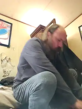 Snapshot of Beyond1978 chatting on November 5, 2025, 4:10 pm Beyond1978 online show from November 5, 2025, 4:10 pm