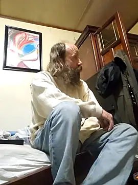 Snapshot of Beyond1978 chatting on December 4, 2025, 4:11 am Beyond1978 online show from December 4, 2025, 4:11 am