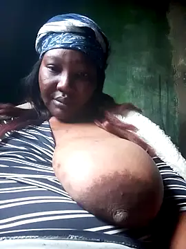 Snapshot of chubbydoll122 chatting on September 29, 2025, 12:00 pm chubbydoll122 online show from September 29, 2025, 12:00 pm