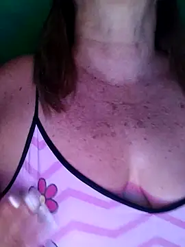 Snapshot of Kasandra_Ho chatting on October 7, 2025, 2:01 am Kasandra Ho online show from October 7, 2025, 2:01 am