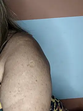 Snapshot of Kasandra_Ho chatting on September 15, 2025, 6:58 am Kasandra Ho online show from September 15, 2025, 6:58 am