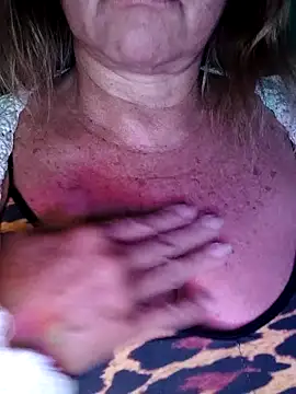 Snapshot of Kasandra_Ho chatting on December 1, 2025, 8:37 am Kasandra Ho online show from December 1, 2025, 8:37 am