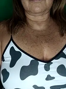 Snapshot of Kasandra_Ho chatting on October 19, 2025, 1:41 am Kasandra Ho online show from October 19, 2025, 1:41 am