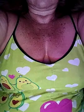 Snapshot of Kasandra_Ho chatting on November 23, 2025, 7:40 am Kasandra Ho online show from November 23, 2025, 7:40 am