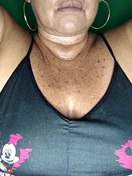 Snapshot of Kasandra_Ho chatting on November 7, 2025, 1:32 am Kasandra Ho online show from November 7, 2025, 1:32 am