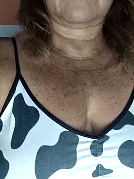 Snapshot of Kasandra_Ho chatting on September 11, 2025, 3:17 am Kasandra Ho online show from September 11, 2025, 3:17 am