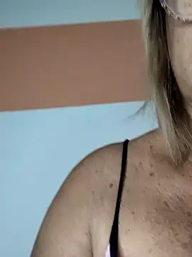 Snapshot of Kasandra_Ho chatting on March 14, 2025, 7:59 am Kasandra Ho online show from March 14, 2025, 7:59 am