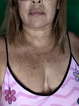 Snapshot of Kasandra_Ho chatting on October 2, 2025, 8:07 am Kasandra Ho online show from October 2, 2025, 8:07 am