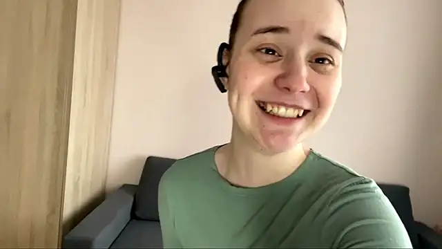 EditaBumford online show from April 18, 2026, 8:27 am