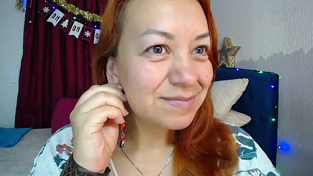 Snapshot of Delilah_Belmont chatting on December 23, 2024, 8:14 pm Delilah Belmont online show from December 23, 2024, 8:14 pm