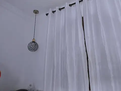 Snapshot of Fernanda_brown18 chatting on November 22, 2025, 8:35 am Fernanda brown18 online show from November 22, 2025, 8:35 am