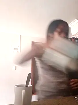 Snapshot of kharoll chatting on December 17, 2025, 12:21 pm kharoll online show from December 17, 2025, 12:21 pm