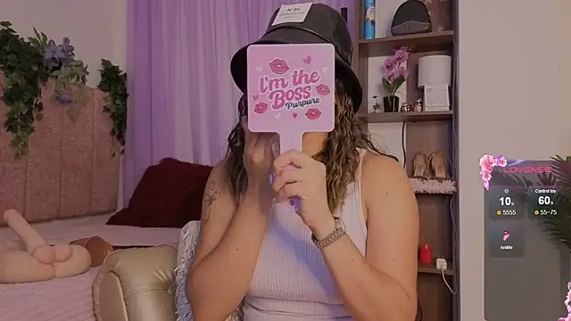 emilyrouxe online show from April 9, 2026, 4:24 pm