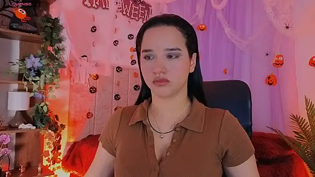 Snapshot of emilyrouxe chatting on October 26, 2025, 3:34 pm emilyrouxe online show from October 26, 2025, 3:34 pm