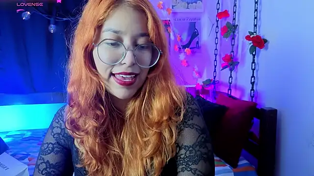 Snapshot of _Moon_Johnson chatting on June 7, 2026, 10:59 pm Moon Johnson online show from June 7, 2026, 10:59 pm