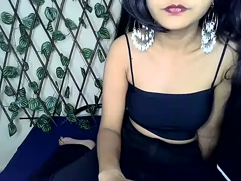 Snapshot of SUZY_FROMUS chatting on March 22, 2025, 8:26 pm SUZY FROMUS online show from March 22, 2025, 8:26 pm