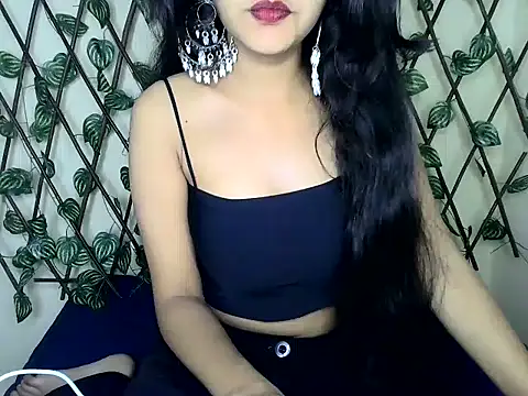 Snapshot of SUZY_FROMUS chatting on March 22, 2025, 5:20 pm SUZY FROMUS online show from March 22, 2025, 5:20 pm