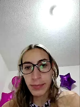 Snapshot of Melinaa-sex chatting on November 15, 2025, 3:10 am Melinaa-sex online show from November 15, 2025, 3:10 am