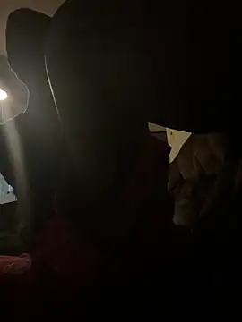 Snapshot of Backshort11 chatting on November 16, 2025, 5:50 pm Backshort11 online show from November 16, 2025, 5:50 pm