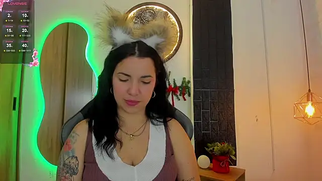 Snapshot of tatiana_sc chatting on December 17, 2025, 1:27 pm tatiana sc online show from December 17, 2025, 1:27 pm