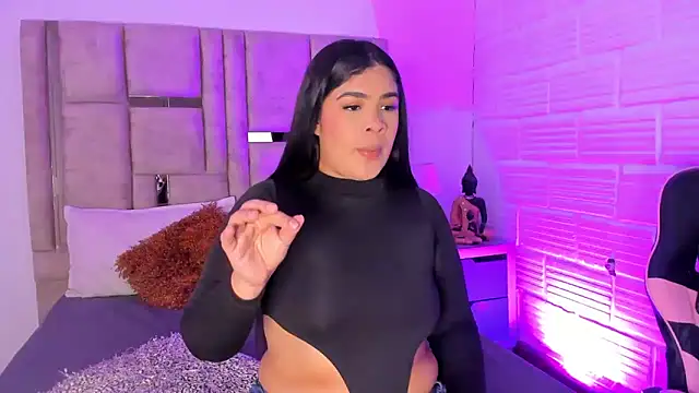 EmmaBecket2 online show from November 4, 2025, 3:21 am