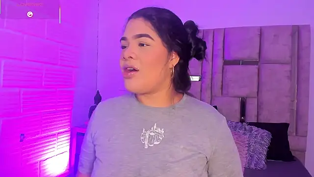 EmmaBecket2 online show from January 11, 2026, 3:46 am