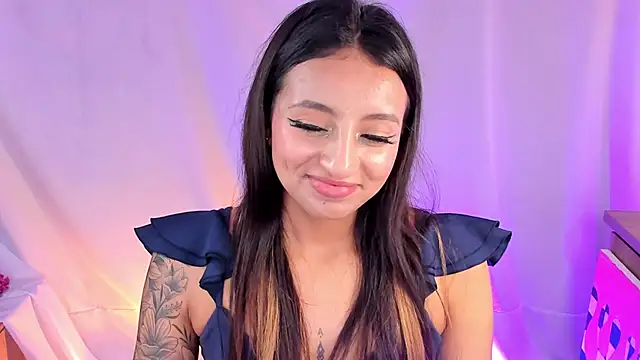 adelarangel online show from February 7, 2025, 10:19 pm