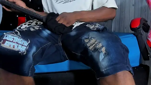 Snapshot of JD_THEBABY chatting on March 3, 2025, 6:56 pm JD THEBABY online show from March 3, 2025, 6:56 pm