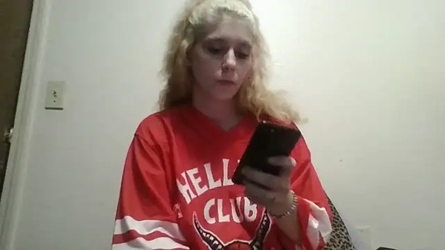 Snapshot of Prettypixie113 chatting on February 26, 2026, 3:06 am Prettypixie113 online show from February 26, 2026, 3:06 am