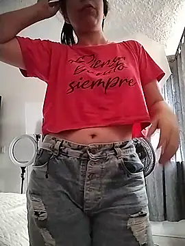 Lucianaferro  online show from June 5, 2026, 5:51 pm