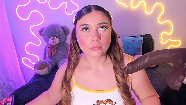 Snapshot of Isa_belaa chatting on September 22, 2025, 12:00 pm Isa belaa online show from September 22, 2025, 12:00 pm