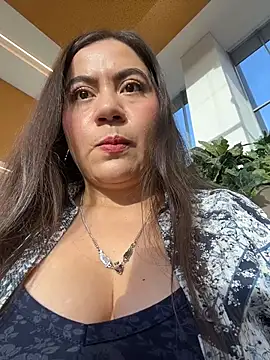 Iam  Cristal online show from June 25, 2026, 10:26 pm