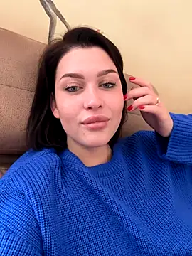 KikiWatson online show from October 26, 2025, 11:10 am