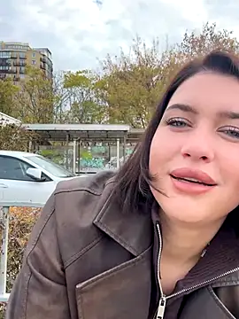 KikiWatson online show from October 24, 2025, 7:18 am