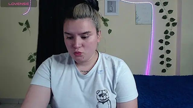 Snapshot of Nika_1_ chatting on January 10, 2026, 9:21 pm Nika 1 online show from January 10, 2026, 9:21 pm