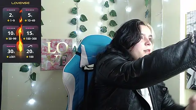 Snapshot of Nika_1_ chatting on February 12, 2026, 1:27 am Nika 1 online show from February 12, 2026, 1:27 am