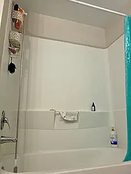 thatonespicychick online show from September 12, 2025, 2:44 am