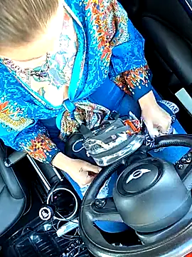 thatonespicychick online show from September 16, 2025, 2:29 pm