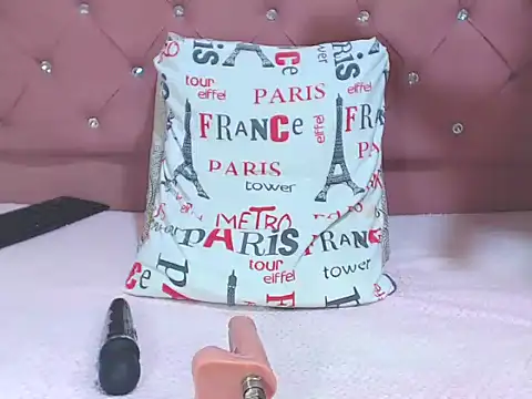 Snapshot of sharonbrown28 chatting on February 9, 2026, 10:52 pm sharonbrown28 online show from February 9, 2026, 10:52 pm