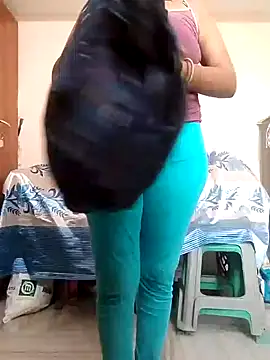 Snapshot of sneha_telugu_girl chatting on February 9, 2025, 6:01 am sneha telugu girl online show from February 9, 2025, 6:01 am