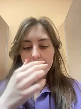 Snapshot of Topvi_ chatting on January 19, 2025, 10:39 am Topvi online show from January 19, 2025, 10:39 am