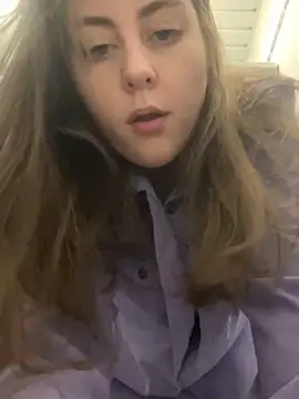 Snapshot of Topvi_ chatting on January 18, 2025, 12:26 pm Topvi online show from January 18, 2025, 12:26 pm