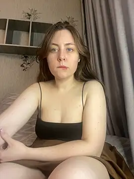Snapshot of Topvi_ chatting on February 13, 2025, 9:51 am Topvi online show from February 13, 2025, 9:51 am