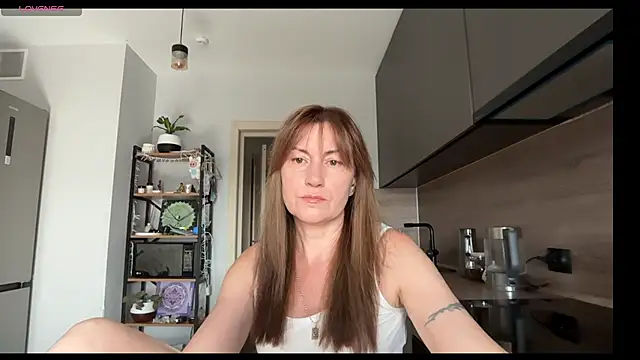 Snapshot of jainesummer chatting on July 15, 2026, 1:40 pm jainesummer online show from July 15, 2026, 1:40 pm