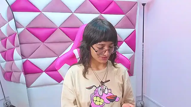 Snapshot of Danny_Face chatting on November 27, 2025, 2:06 pm Danny Face online show from November 27, 2025, 2:06 pm