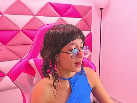 Snapshot of Danny_Face chatting on November 11, 2025, 1:50 pm Danny Face online show from November 11, 2025, 1:50 pm