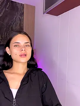 Snapshot of HannaRhodes chatting on October 27, 2025, 2:07 pm HannaRhodes online show from October 27, 2025, 2:07 pm