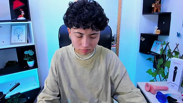 Snapshot of Im_Mathias chatting on November 22, 2025, 1:48 am Im Mathias online show from November 22, 2025, 1:48 am