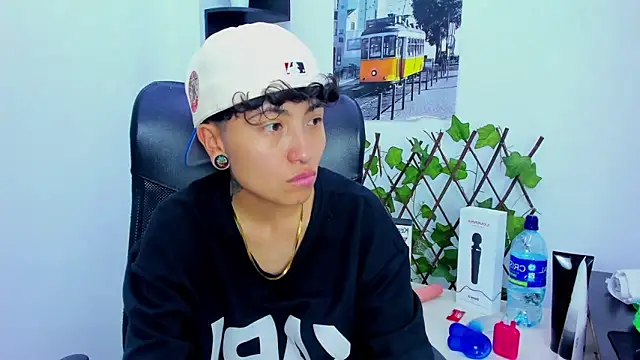 Snapshot of Im_Mathias chatting on November 9, 2025, 4:11 pm Im Mathias online show from November 9, 2025, 4:11 pm