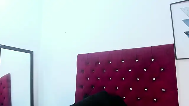 Melody Megann online show from December 19, 2025, 11:23 am